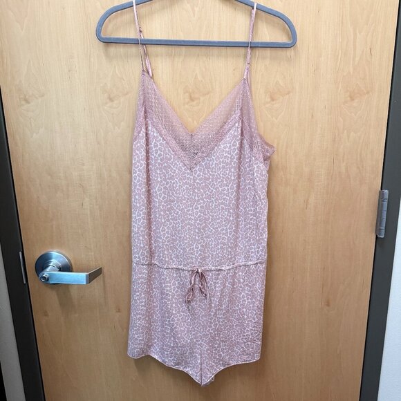 Victoria’s Secret leopard print romper lace trim XL - Picture 1 of 6